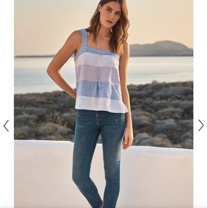 NWT WRAP By London High-Waisted Slim-Fit Distressed Jeans Size 8